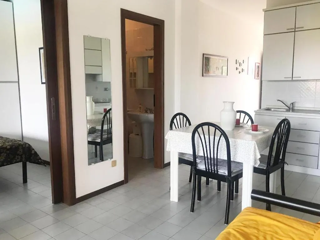 Apartment The Sun - Residence With Pool Manerba del Garda Italy